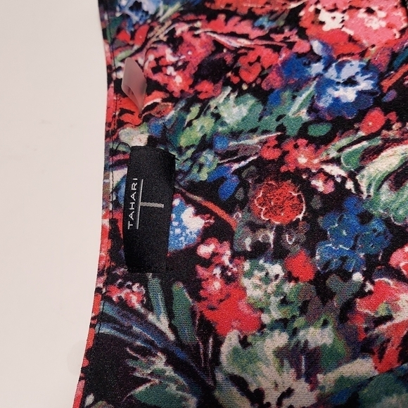 Tahari Floral Square Neck top Size XS - Picture 2 of 10
